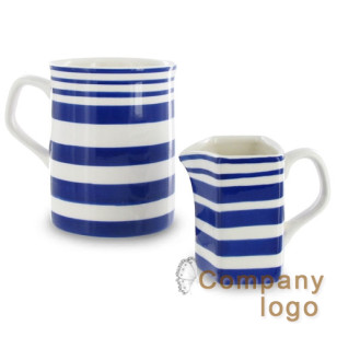 精細的骨瓷茶 - 野玫瑰